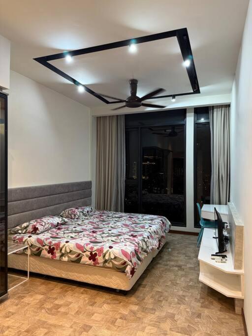Expressionz Professional Suites Studio