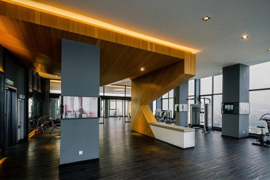 Expressionz Professional Suites Studio