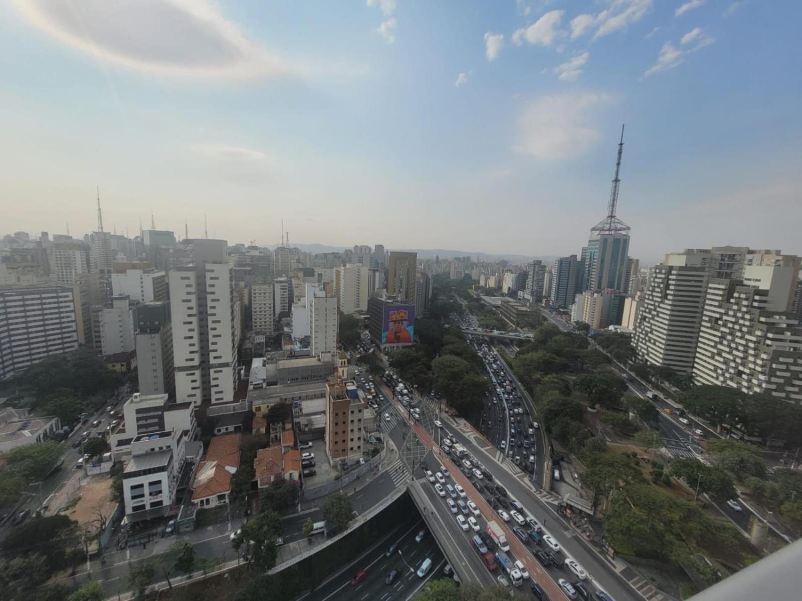 On Paulista - Metro Paraiso