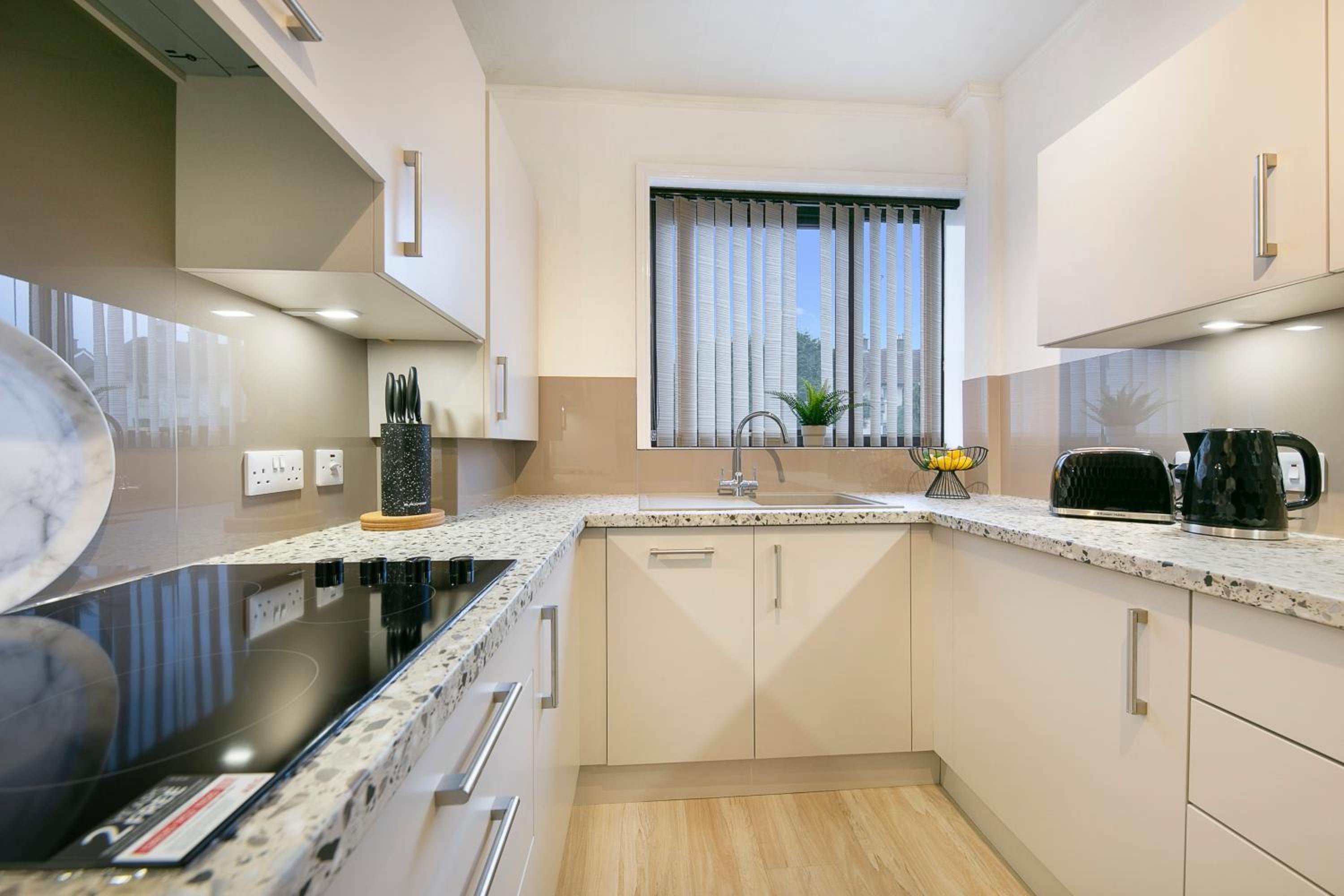 Craigievar Crescent Apartment - Grampian Lettings view 5