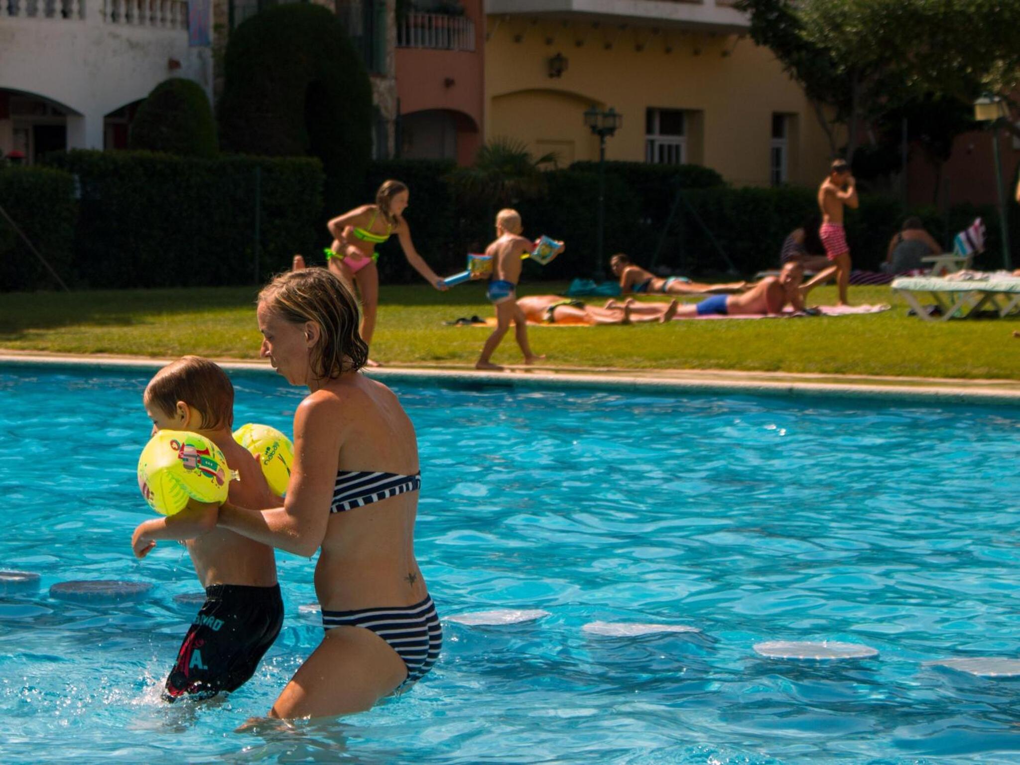 Holiday apartment with swimming pool photo 5