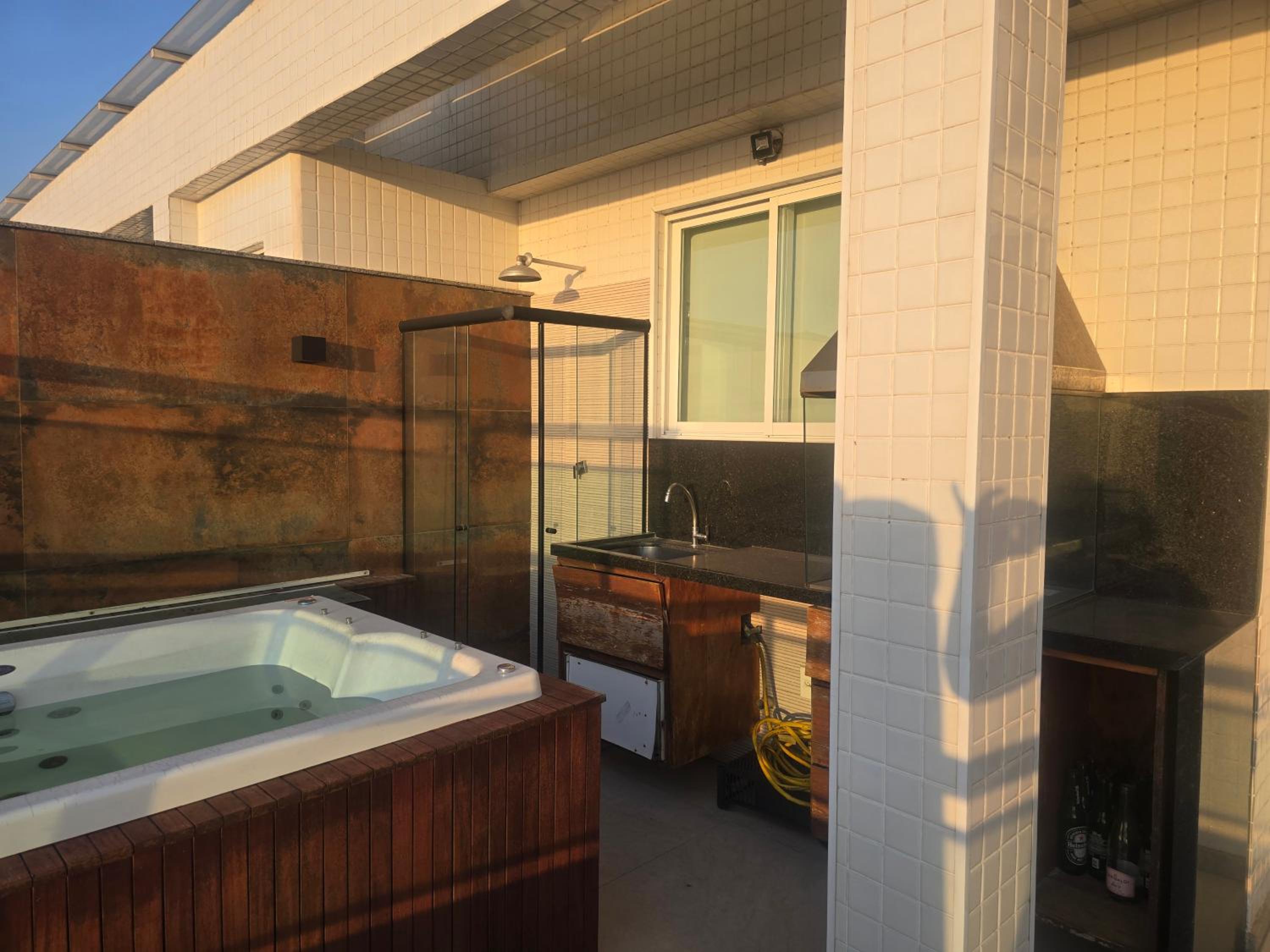Apartamento Cobertura com vista espetacular para o mar,jacuzzi e churrasqueira, Arraial do Cabo