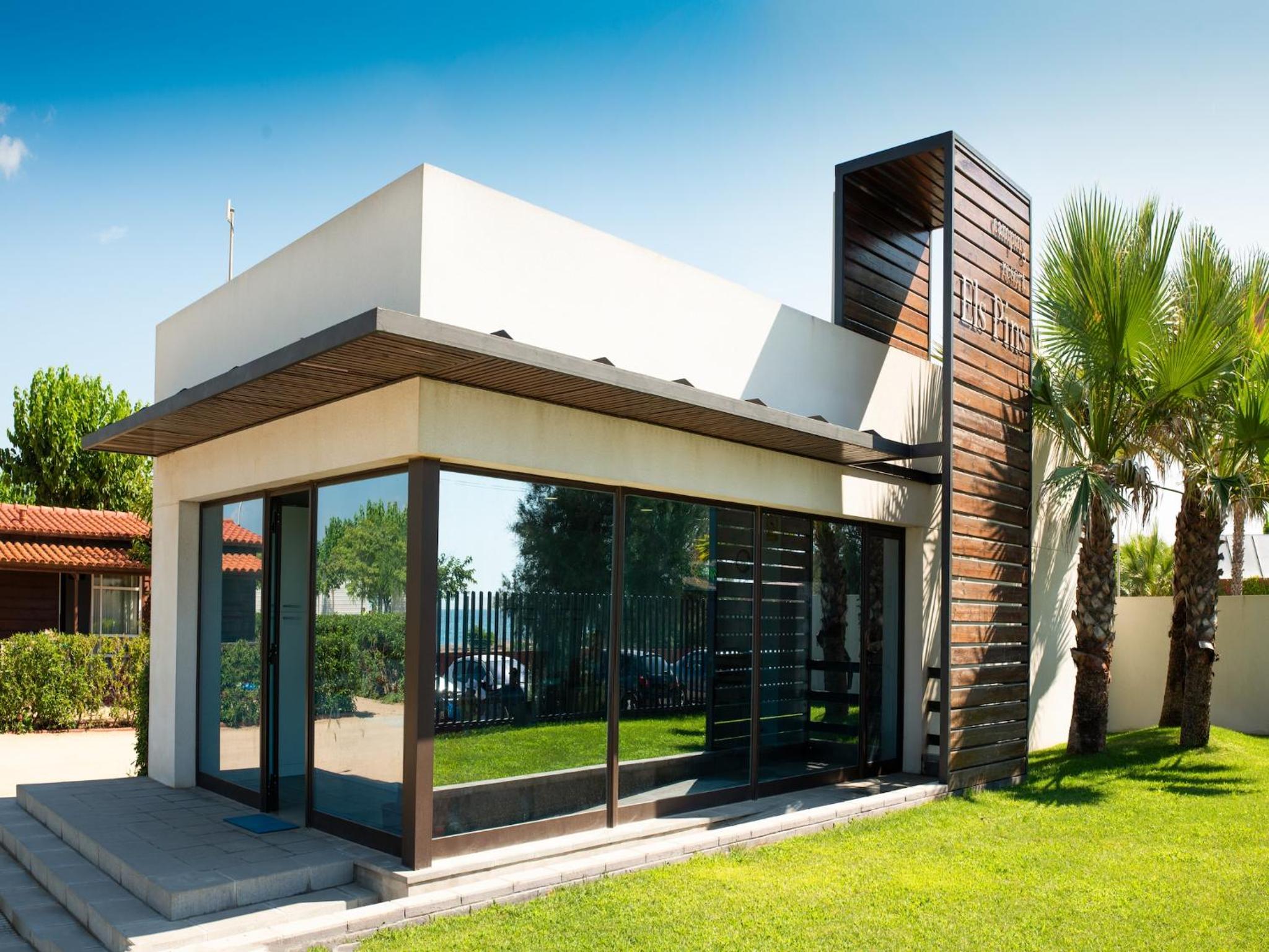 Inviting mobile home with terrace