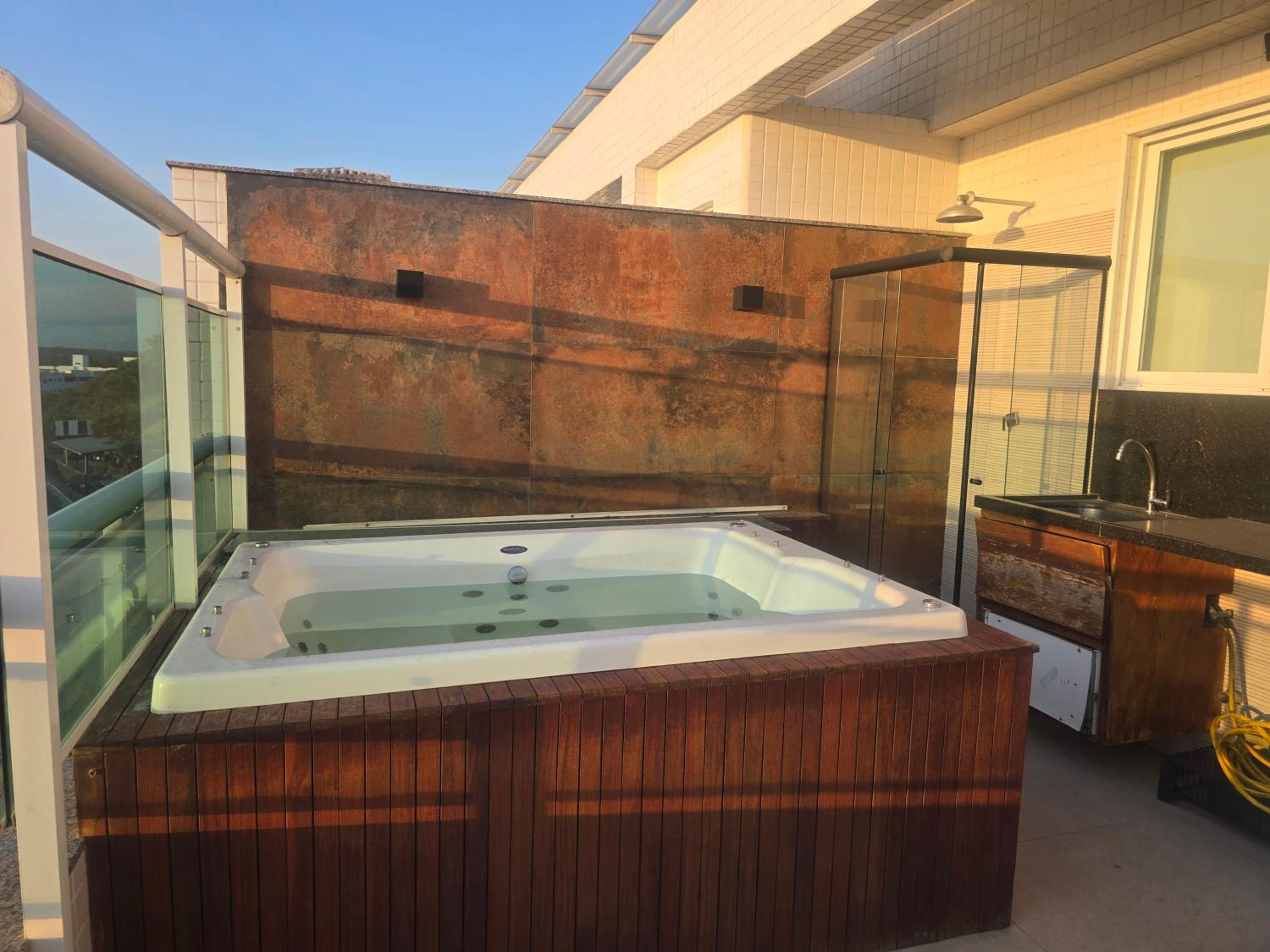 Apartamento Cobertura com vista espetacular para o mar,jacuzzi e churrasqueira, Arraial do Cabo