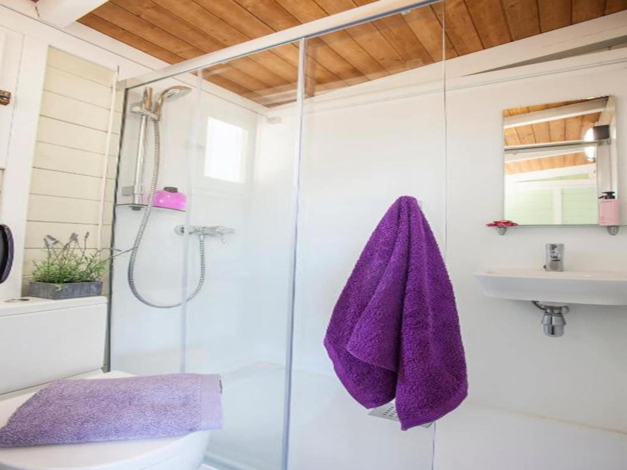 Beautiful wooden bungalow with shared pool