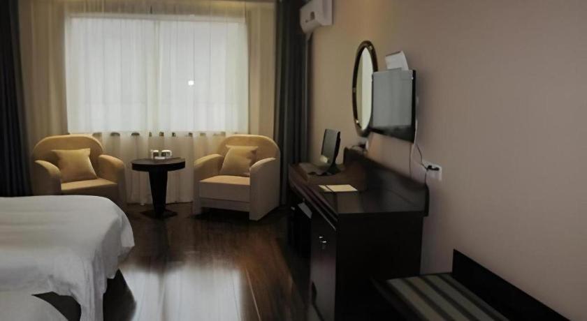 GreenTree Inn Chuzhou Wandong International Car City Express Hotel