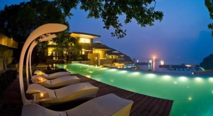 The Dreamland Resort