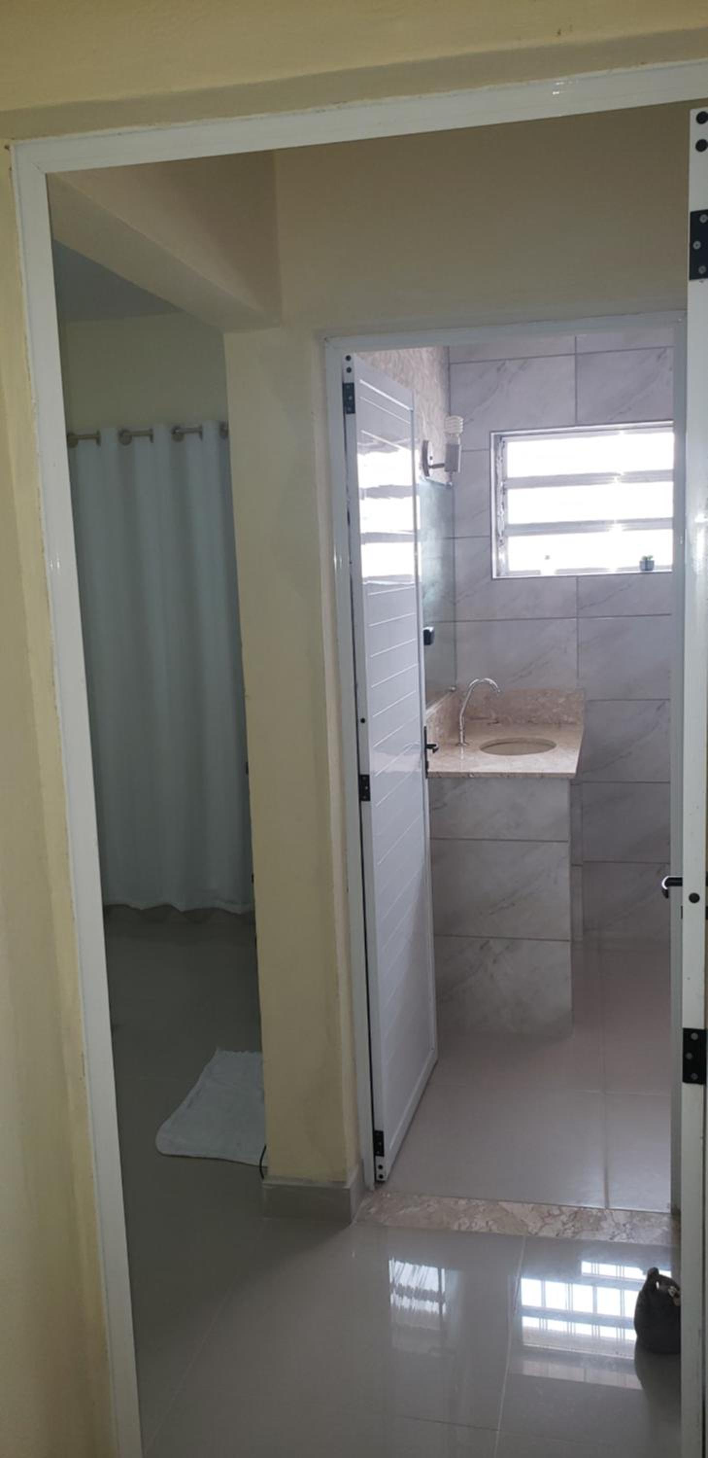 Casa com Piscina Ubatuba 120ms da praia do Sapê