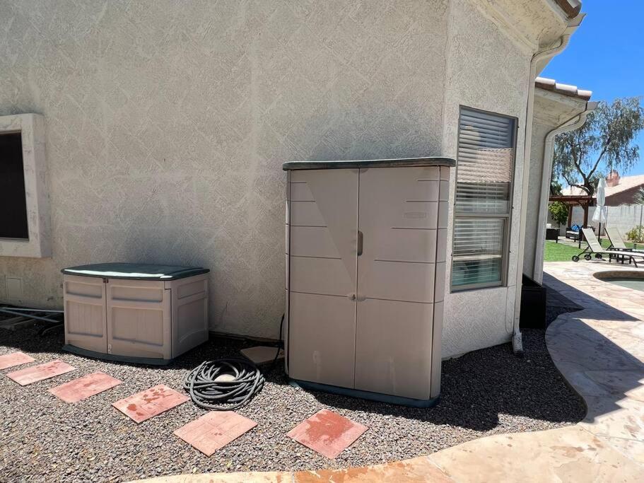 Edgemont Escape