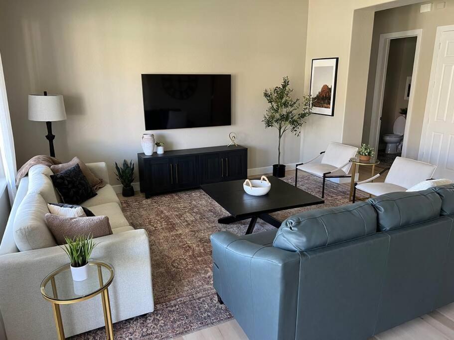 Edgemont Escape