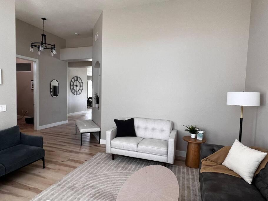 Edgemont Escape