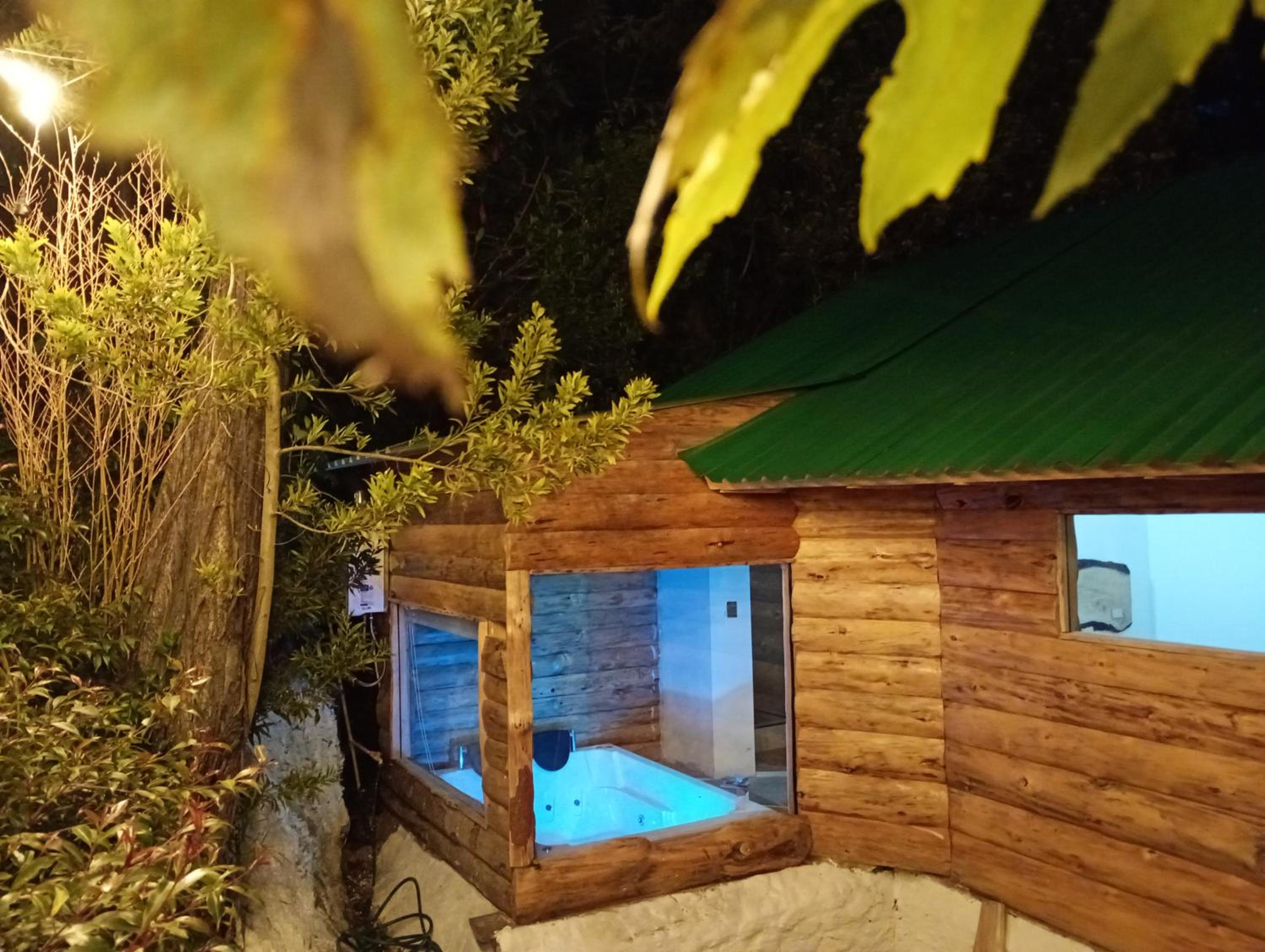 Hotel Chalet El Pinar Con Jacuzzi