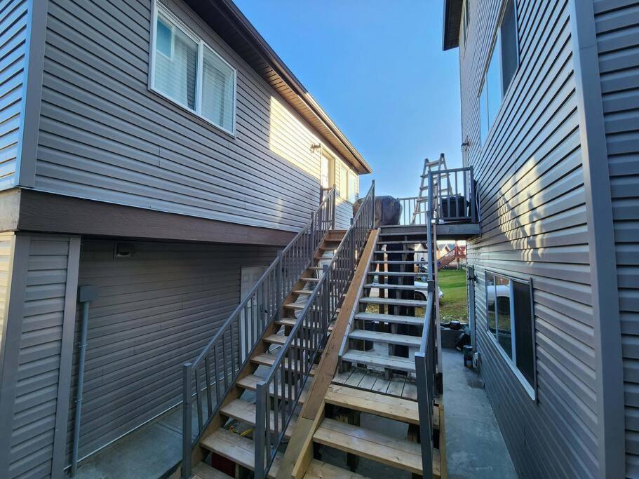 Modern Family Home - Short Stays