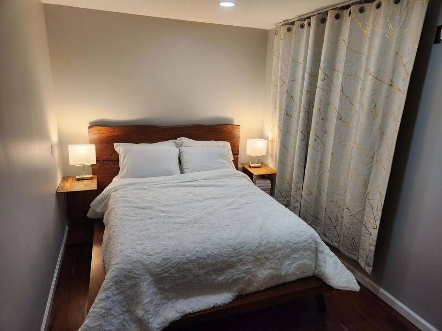 Modern Family Home - Short Stays