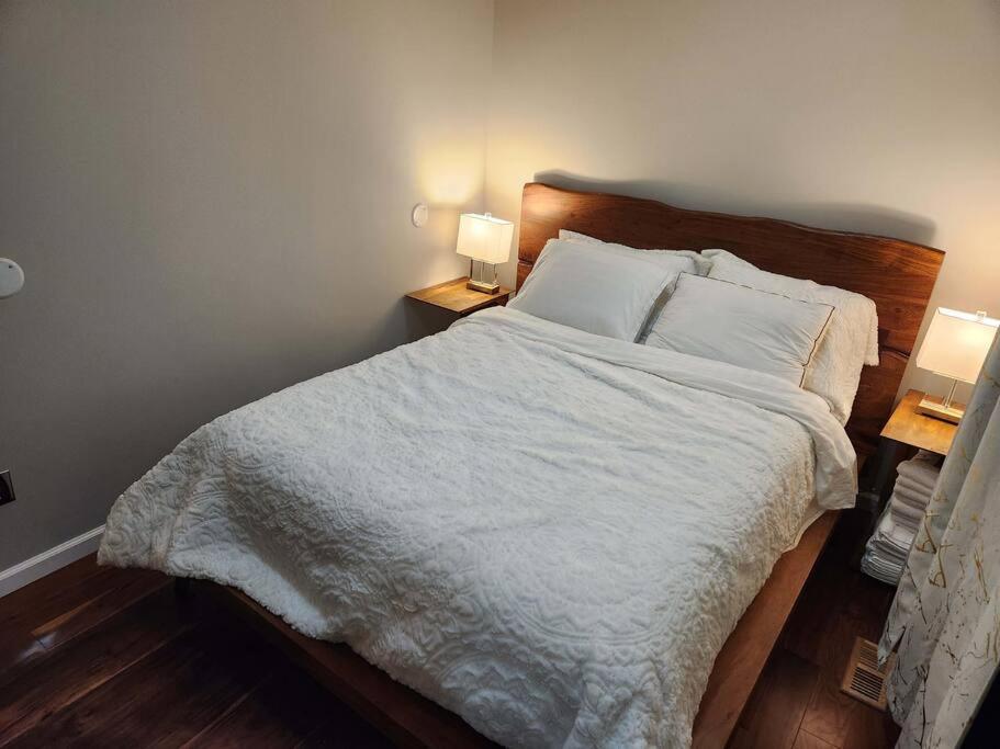 Modern Family Home - Short Stays