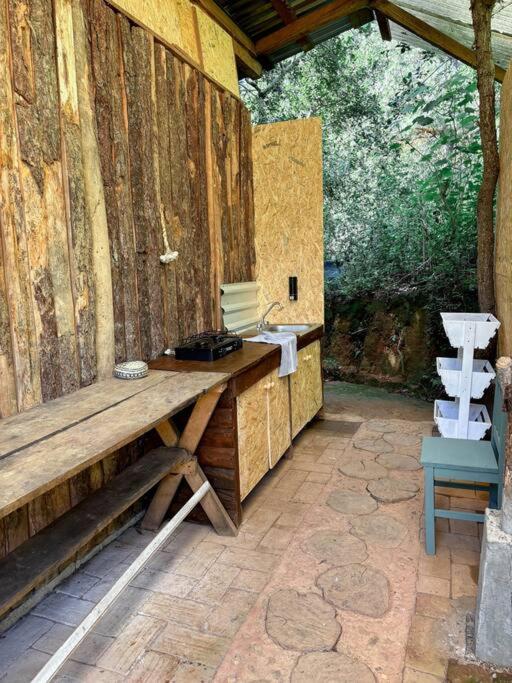 Rest in the forest, Armadillo cabin