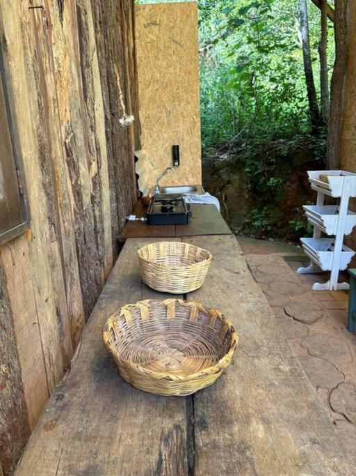 Rest in the forest, Armadillo cabin