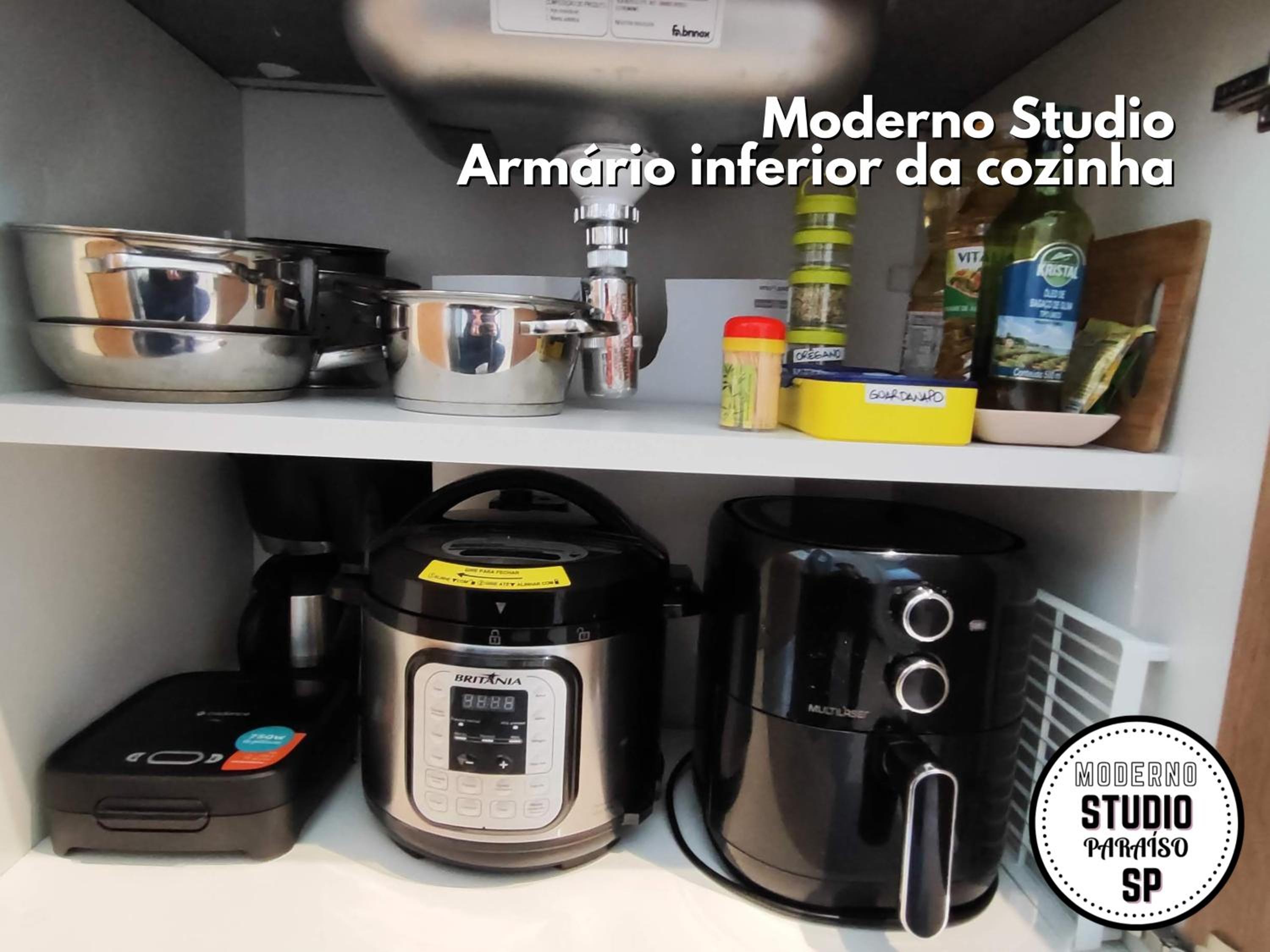 Moderno Studio no Metrô Paraíso na Paulista em SP