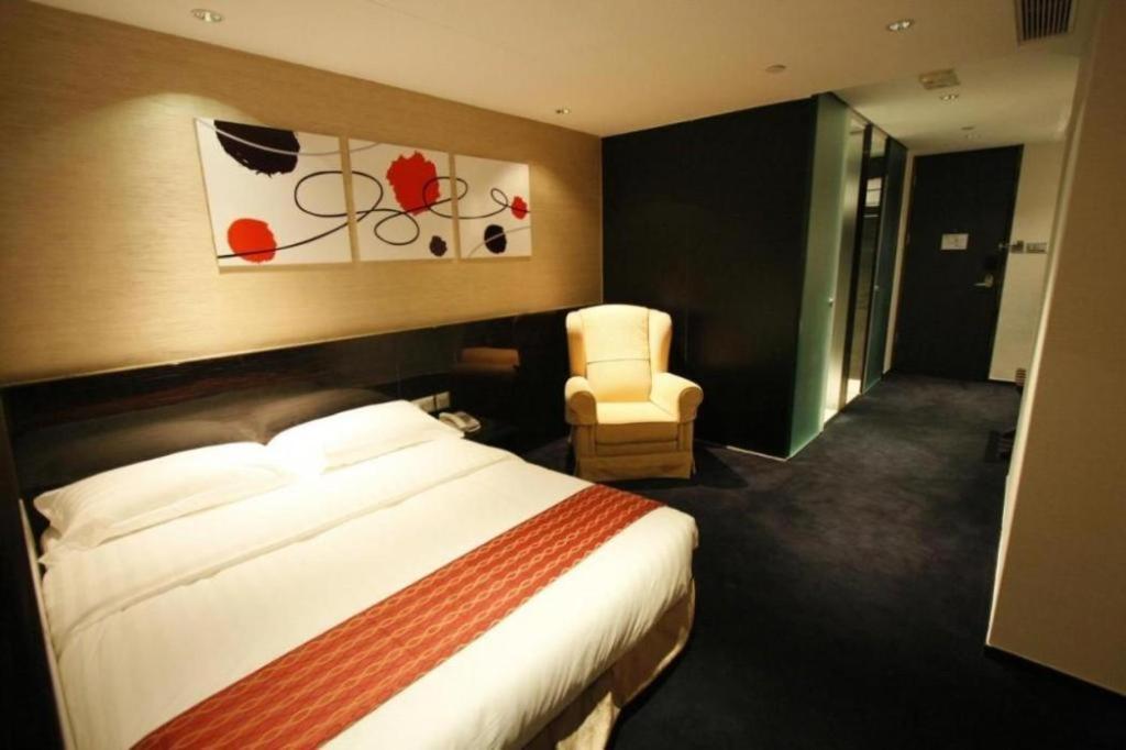 Noble Park Hotel