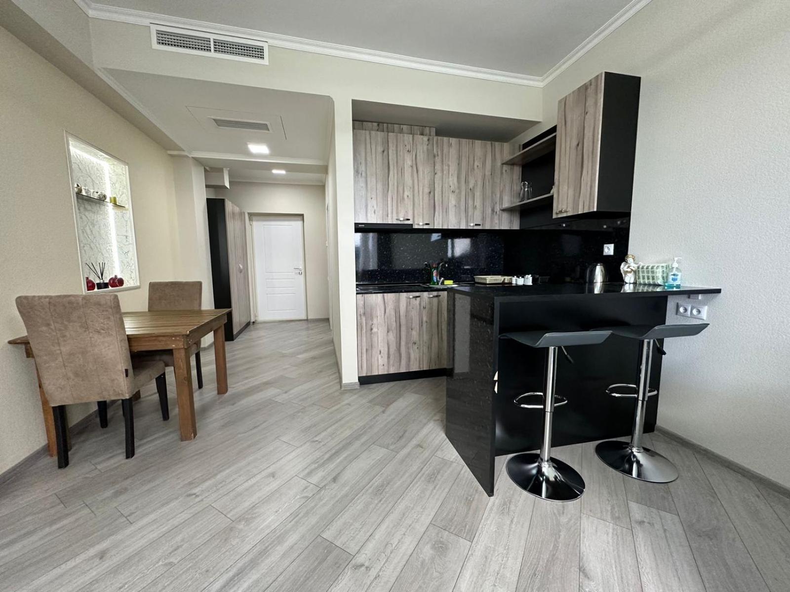 Tsakhkadzor Getaway 1-3BR Condos with Pool, Near Ropeway & Dining