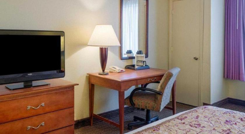 Rodeway Inn