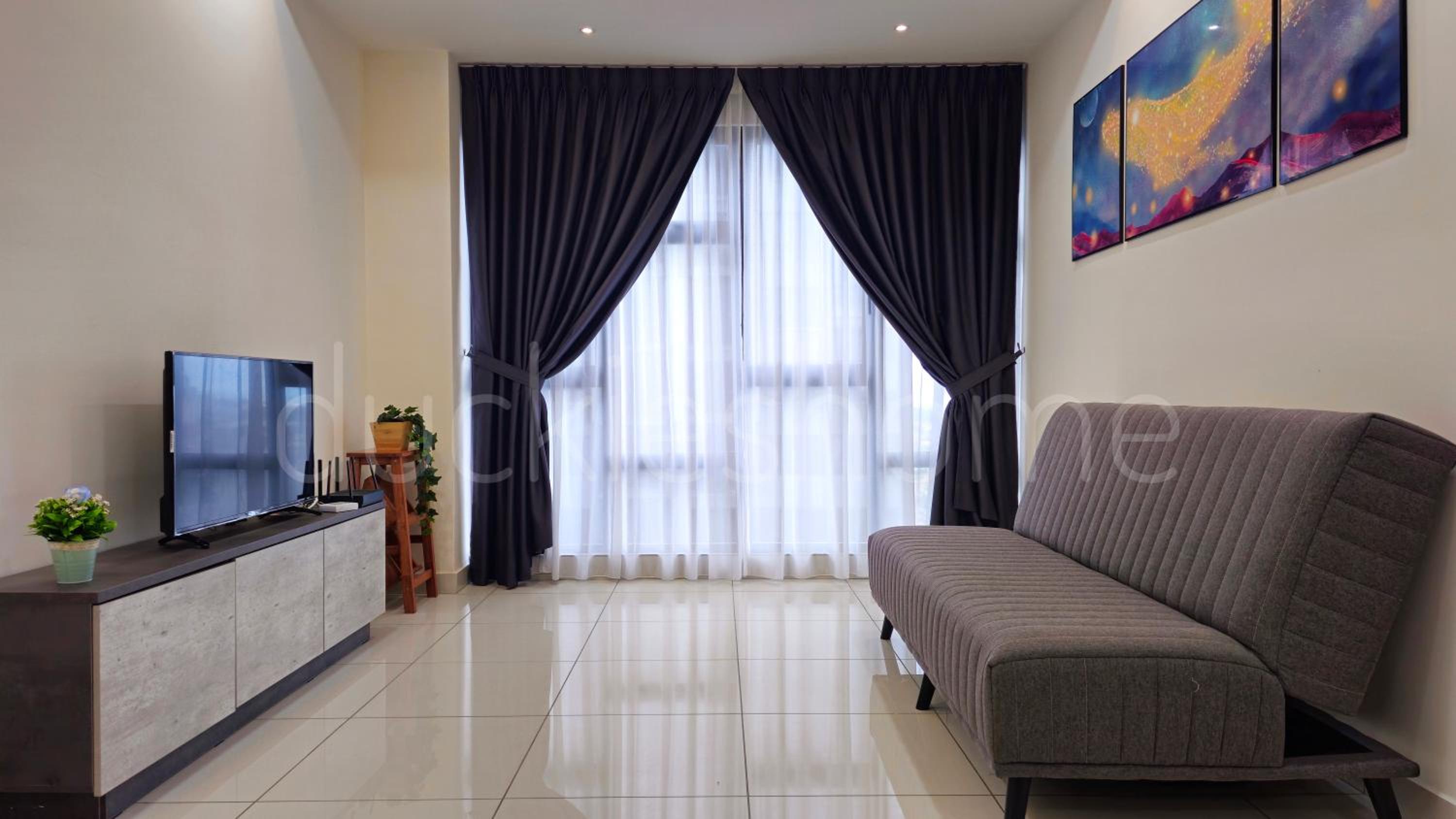 Millerz Square Family Rooms, by TwoFive