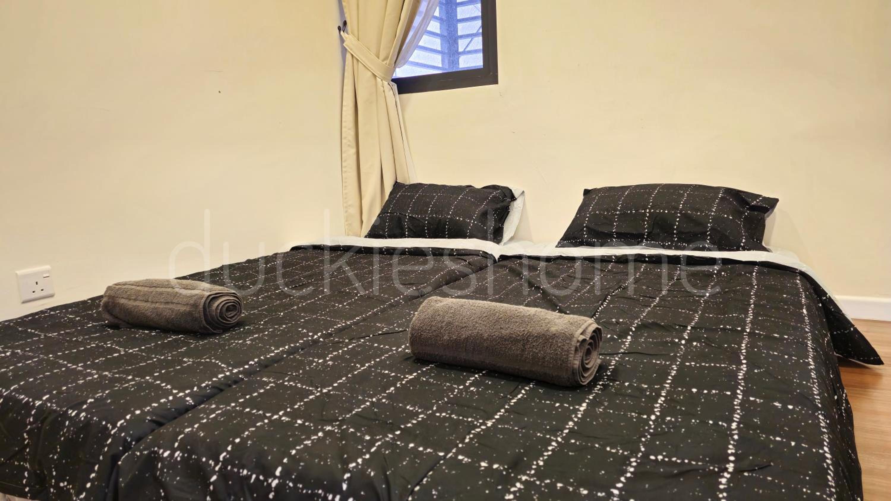 Millerz Square Family Rooms, by TwoFive