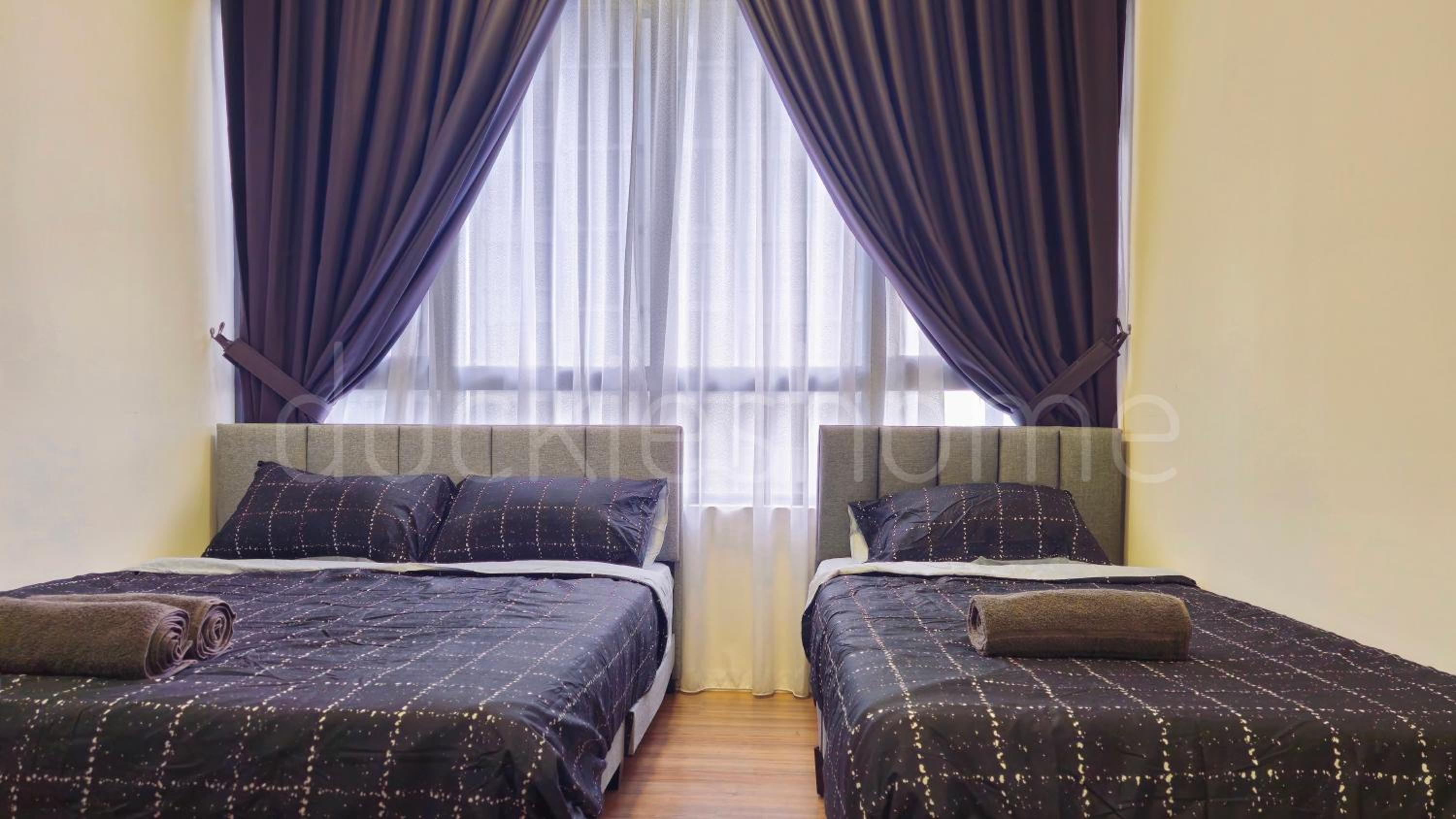 Millerz Square Family Rooms, by TwoFive