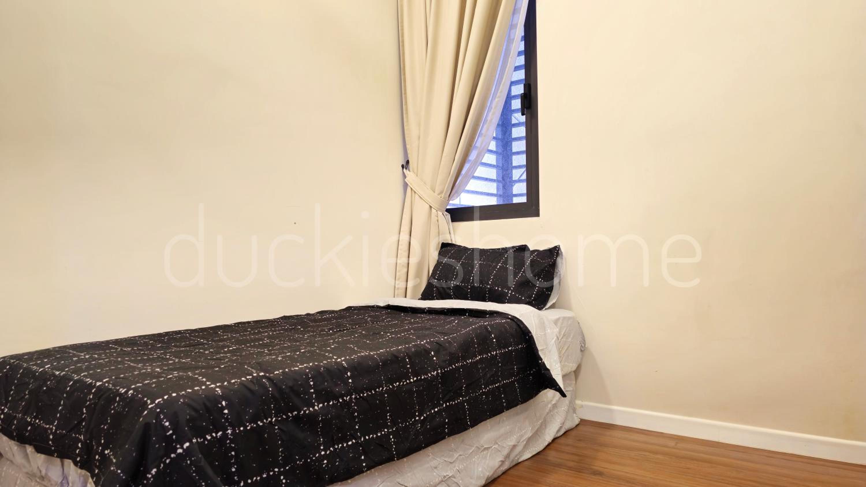 Millerz Square Family Rooms, by TwoFive