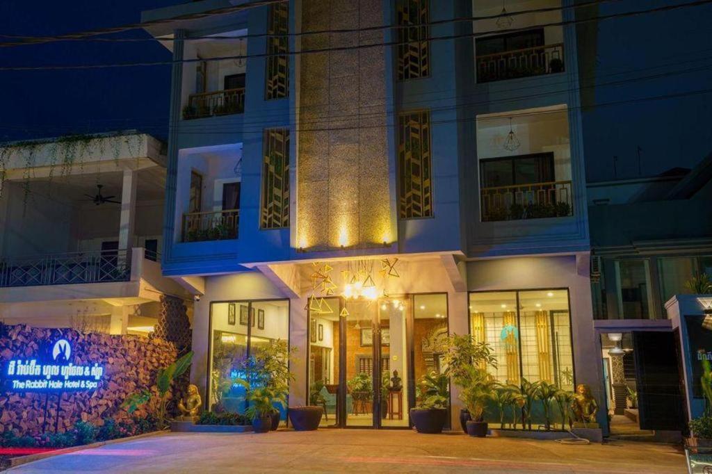 Popular Hotel & Spa