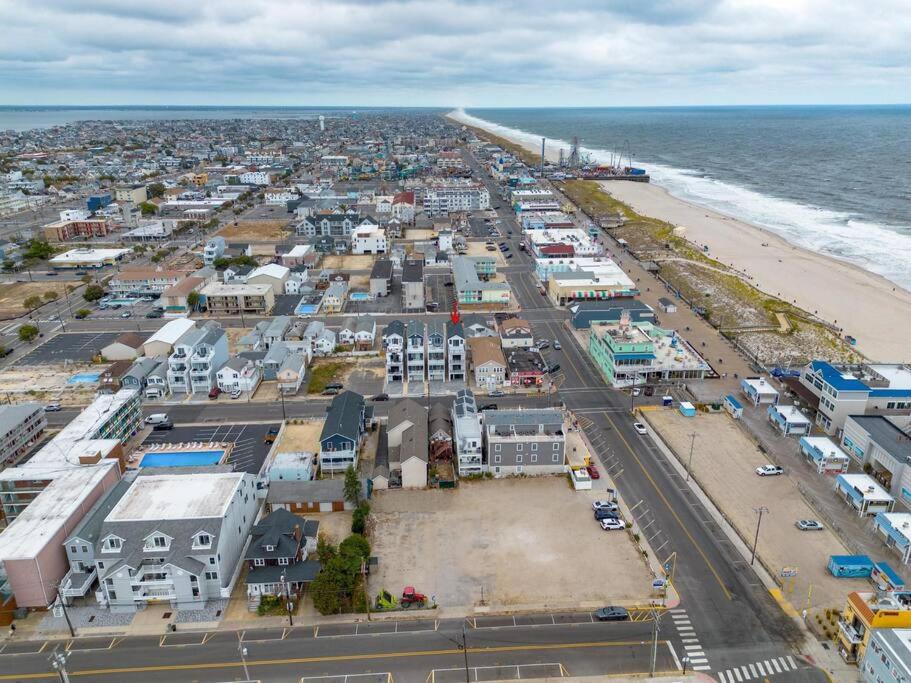Unlimited Ocean Views 5 BR 5 Bath Beach Block view 2