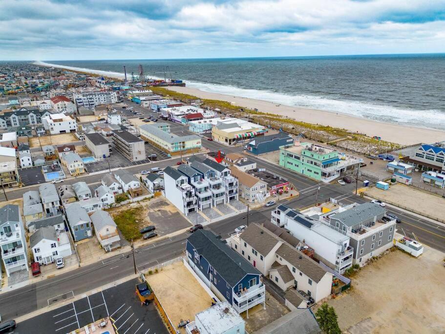 Unlimited Ocean Views 5 BR 5 Bath Beach Block view 3