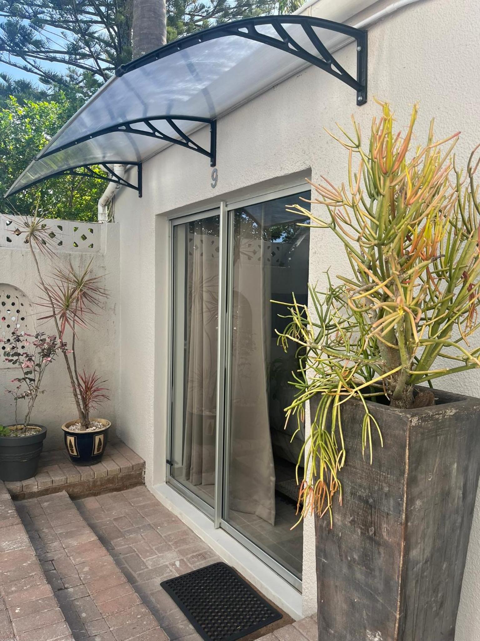 Hotel Luxury Suites on Santorini - Image 1