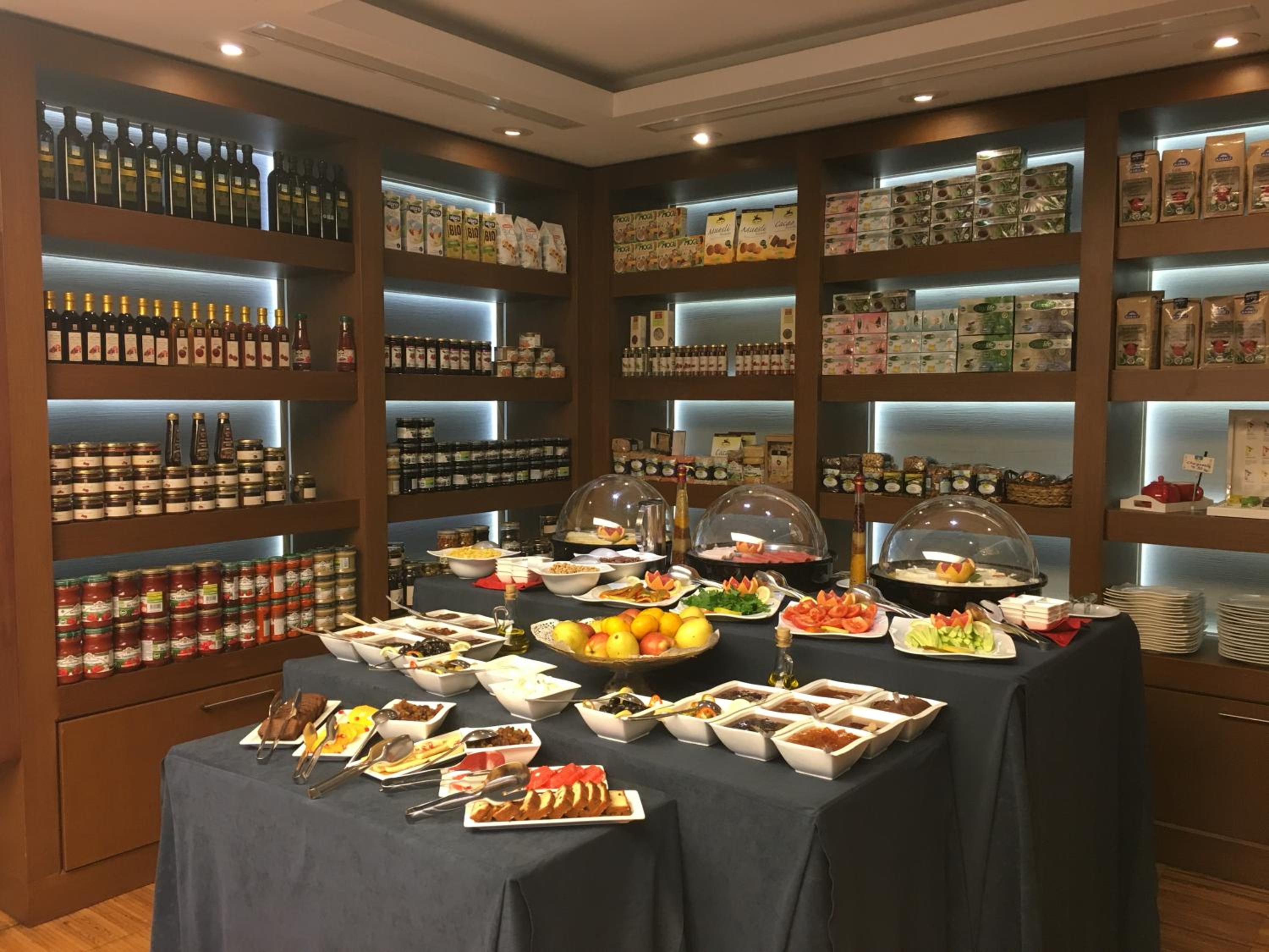 Housez Suites & Apartments Special Class - Image 16