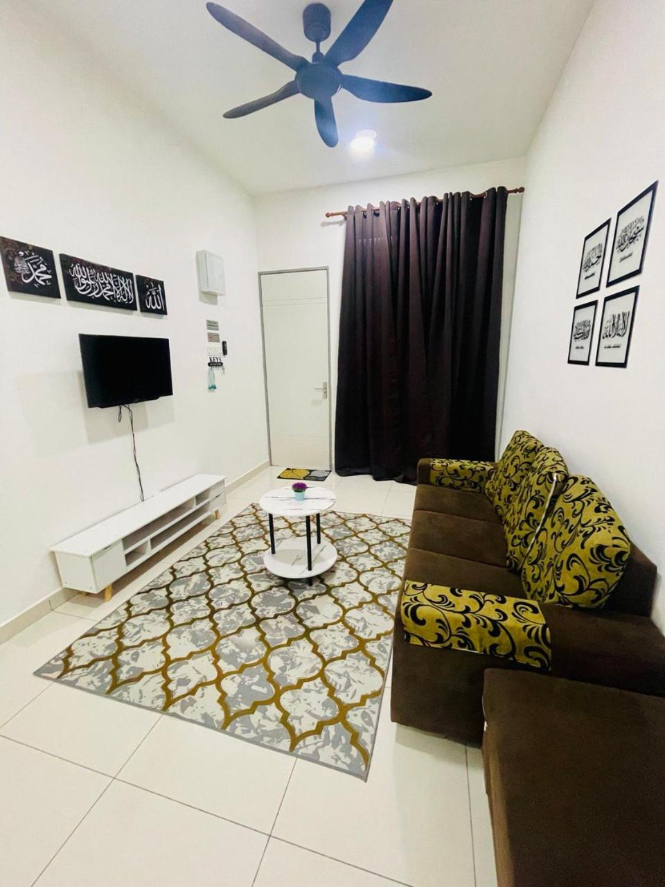D Alamanda Islam Homestay view 2