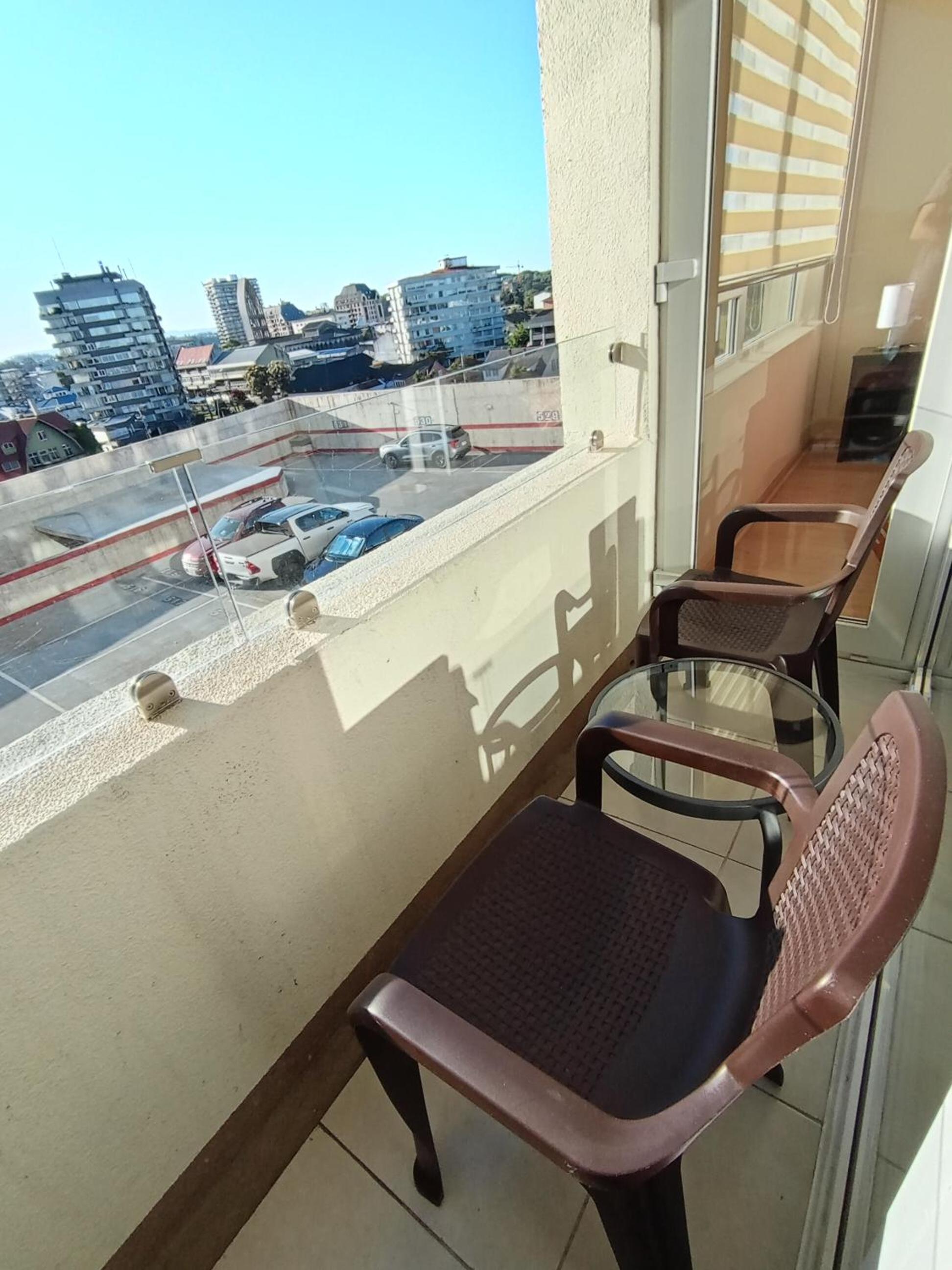 Arriendo 1 Departamento Diario Amoblado en Edificio Pleno Centro de Osorno Full Eléctrico y Estacionamiento Techado, Comodidad, Moderno y Seguridad
