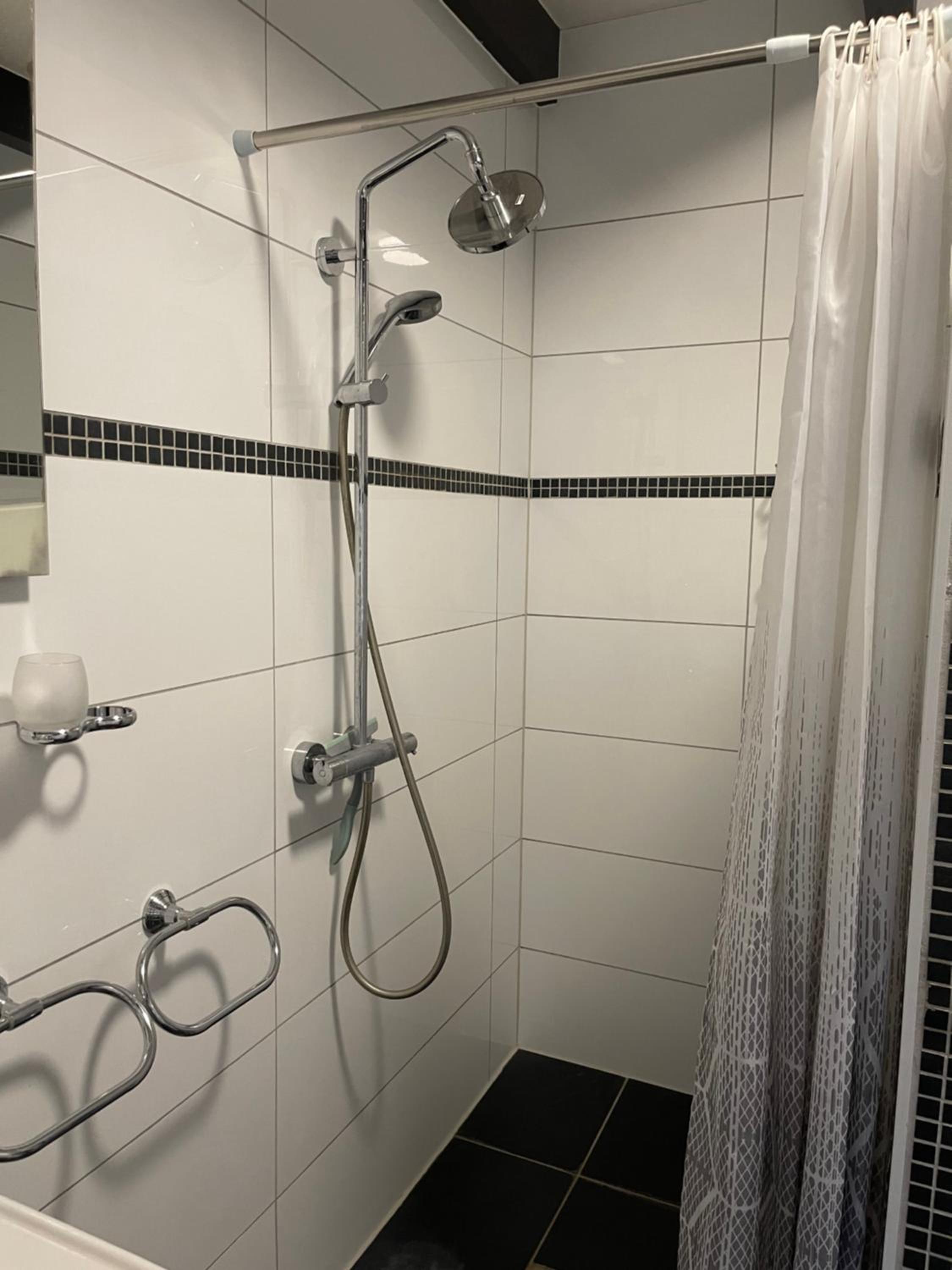 Gehobene Ferienwohnung mit großer Terrasse eigenem Garten und Teich Ideal sich wohl zu fühlen