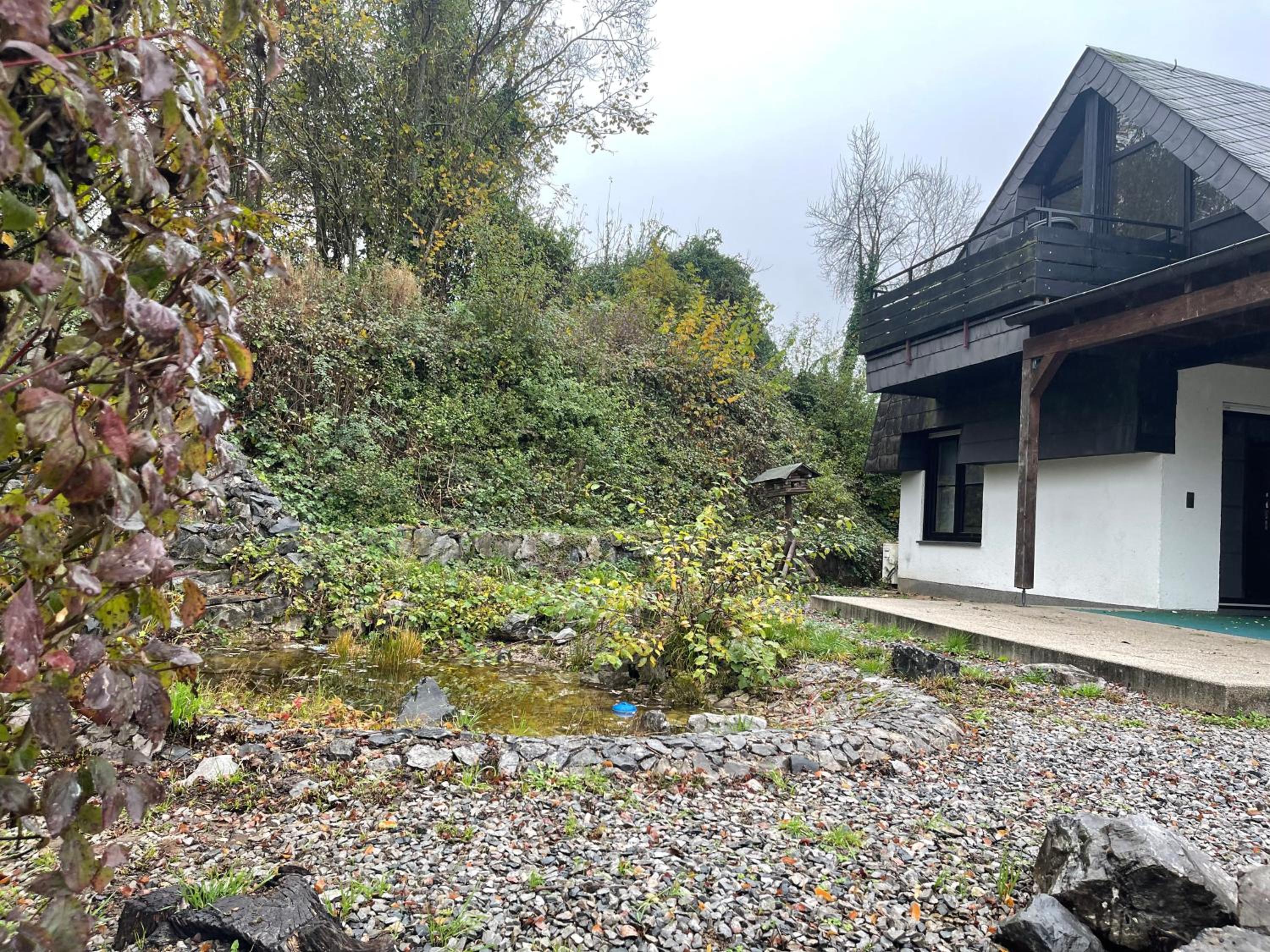 Gehobene Ferienwohnung mit großer Terrasse eigenem Garten und Teich Ideal sich wohl zu fühlen