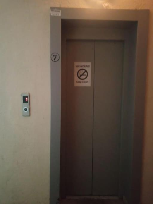 Marine's flat