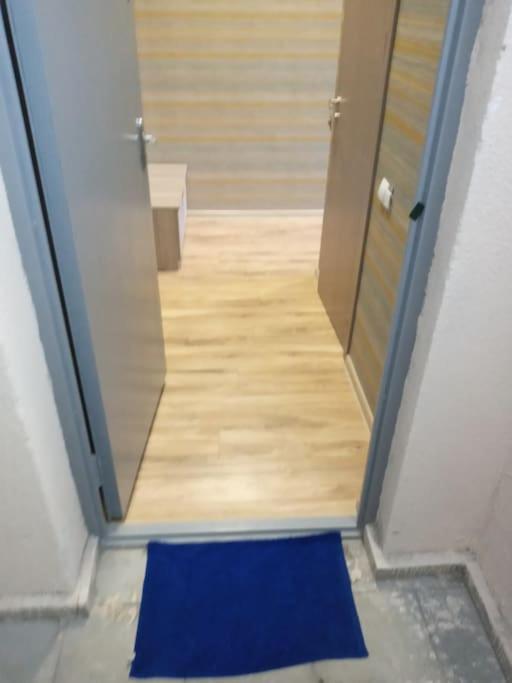 Marine's flat