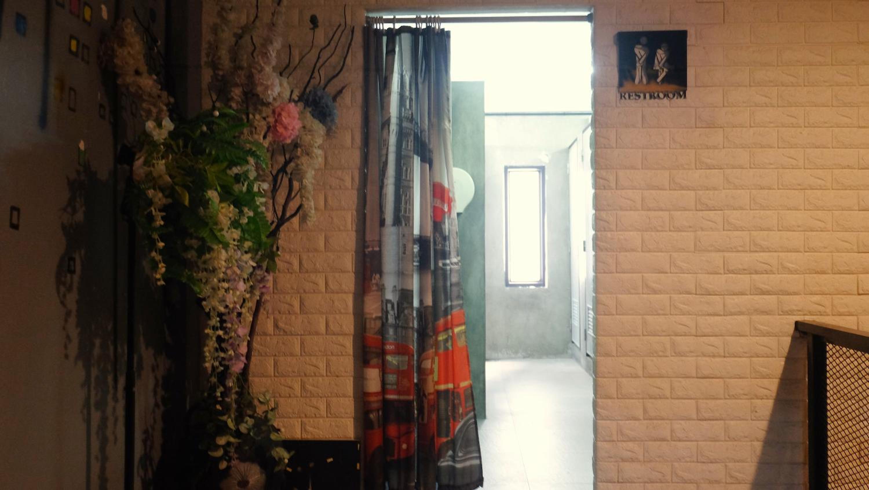89 Bed & Studio Hostel
