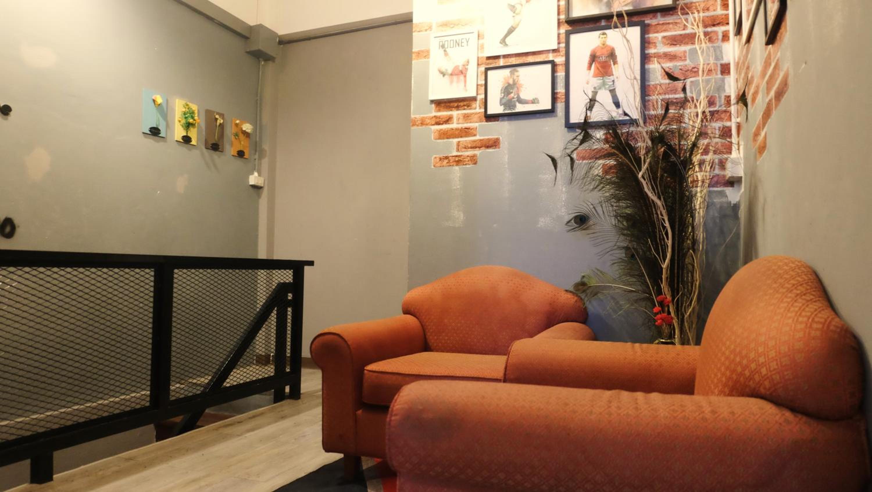 89 Bed & Studio Hostel
