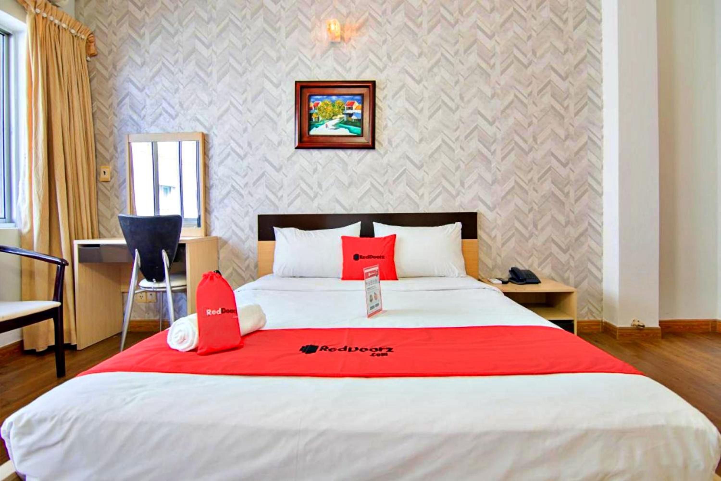 S79 Quynh Giang Airport Hotel