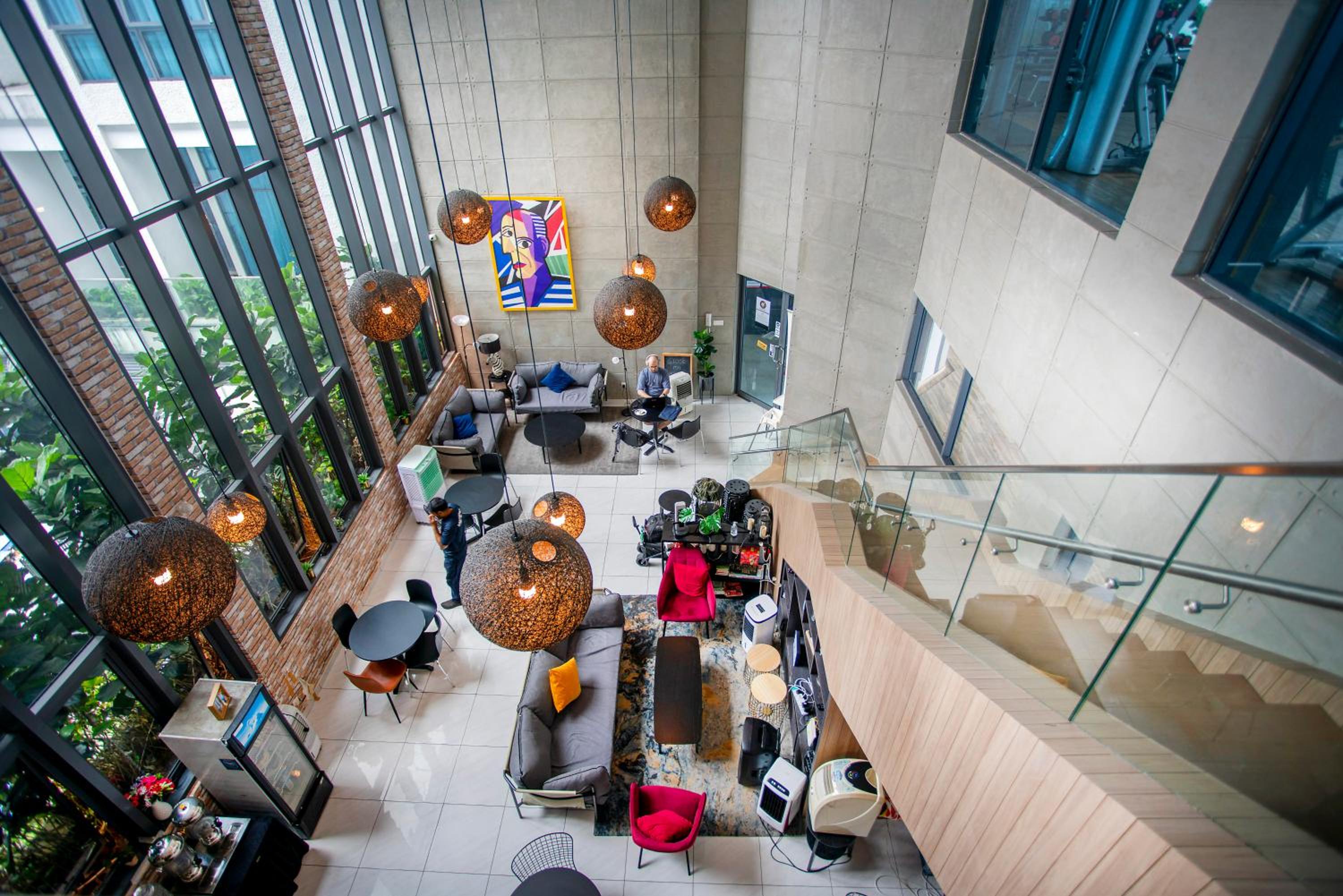 The Colony & Luxe with KLCC view Skypool by Cobnb