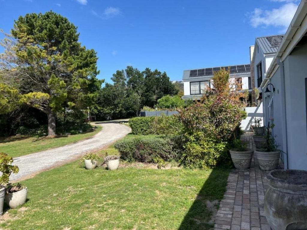 Leisure Escape Cottage - Knysna view 4