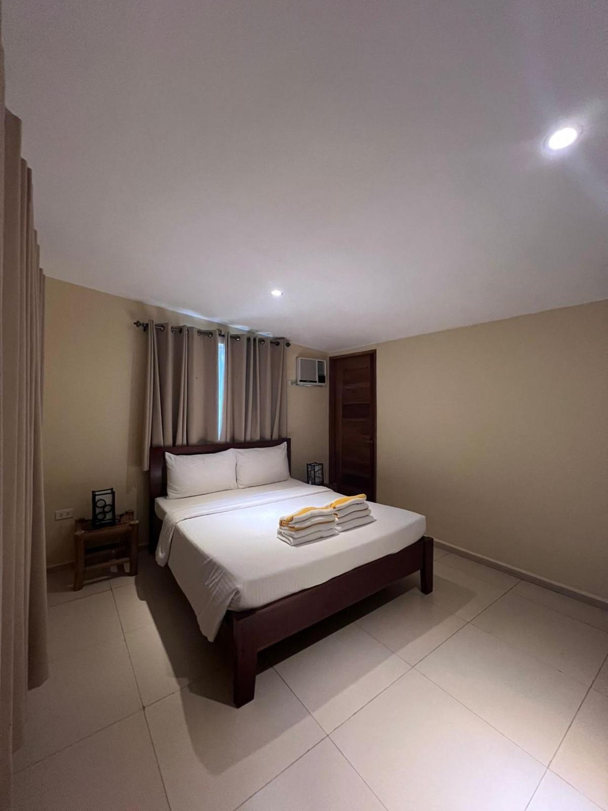 Amor 2 Bedroom with Jacuzzi view 3