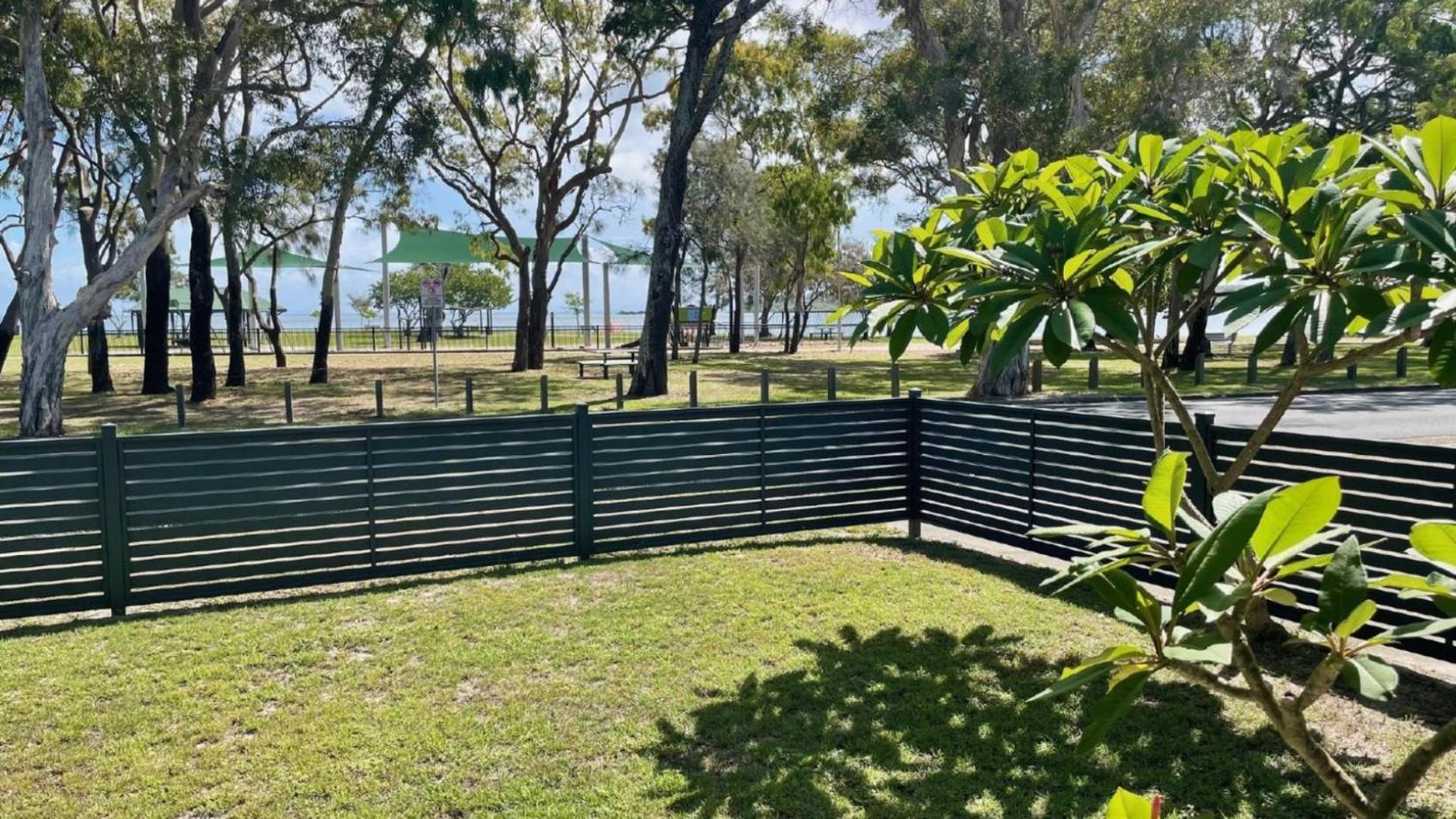Charm and Comfort in this Ground floor unit with water views! Welsby Pde, Bongaree