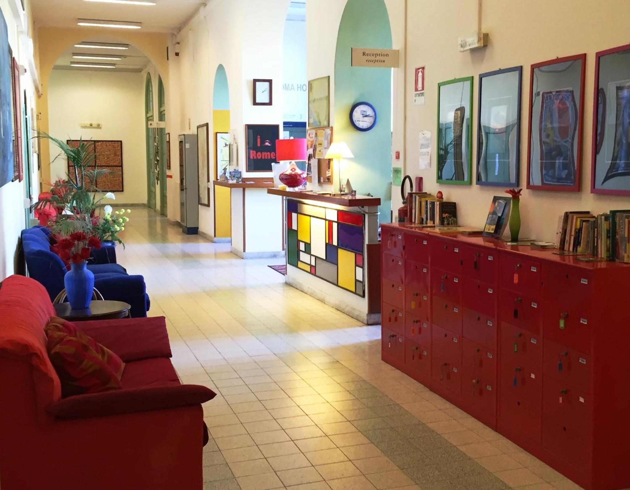 Litus Roma Hostel