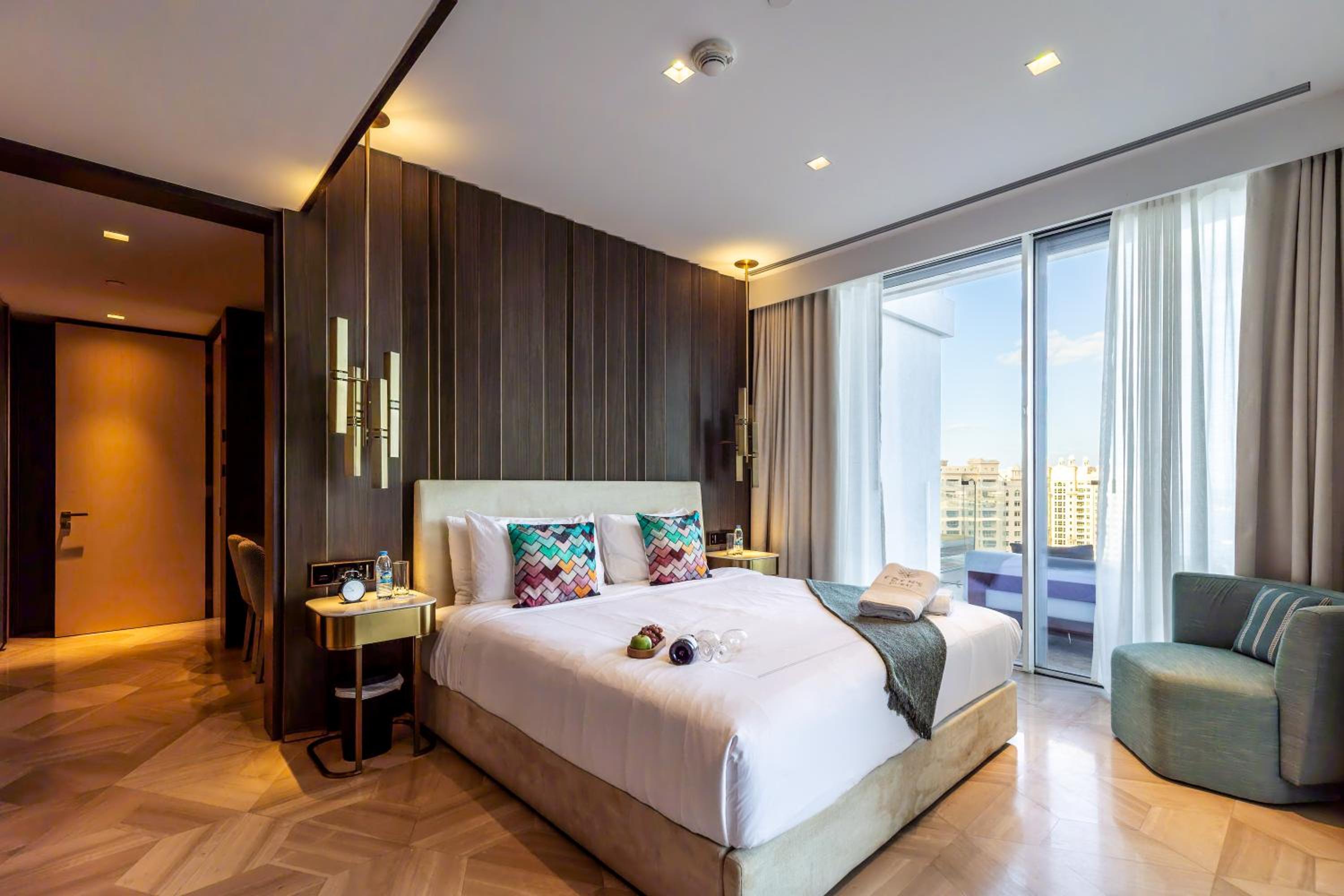 EDEN'S Homes & Villas - FIVE Palm Residences