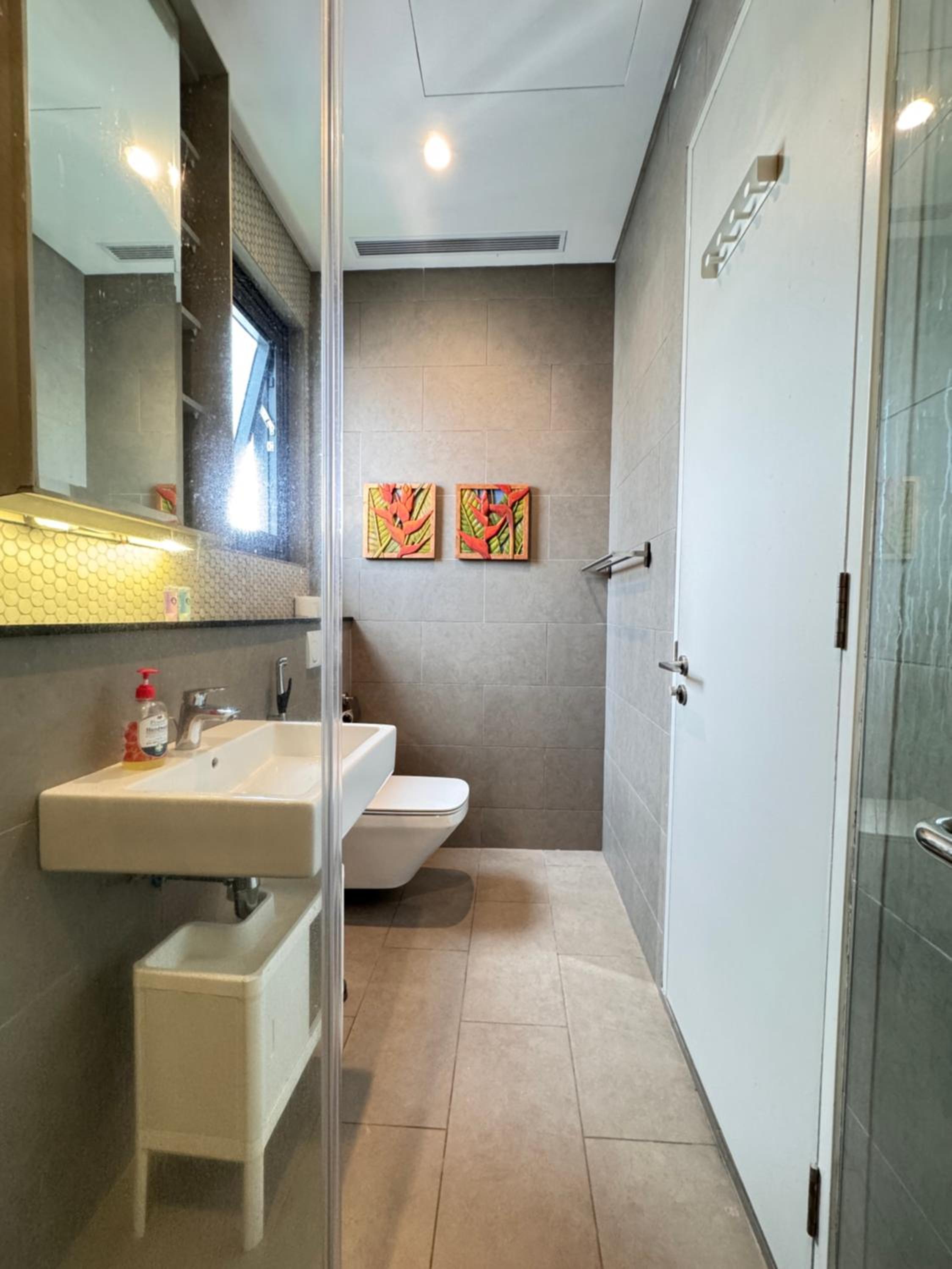 LUCENTIA RESIDENCE HOLYDAY IN Kl